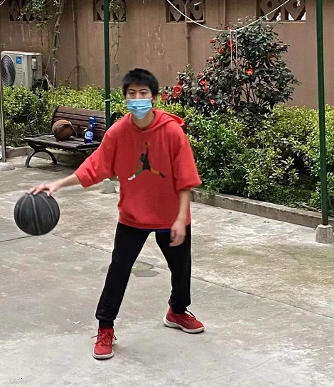 哪里可以找到适合篮球运动员的放松方法?_0